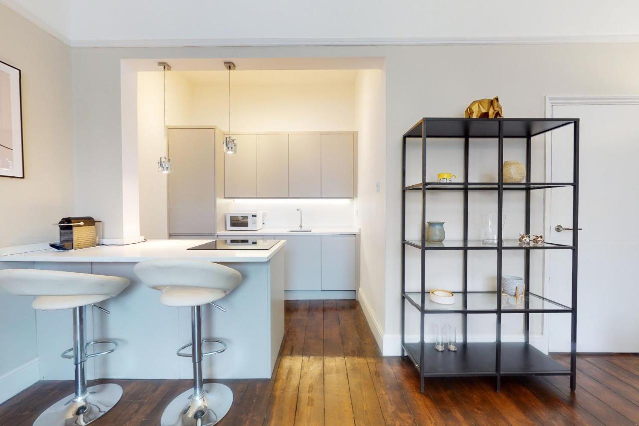 Super 1 Bedroom Flat In Hendon Near Middlesex University With Private Parking Екстериор снимка